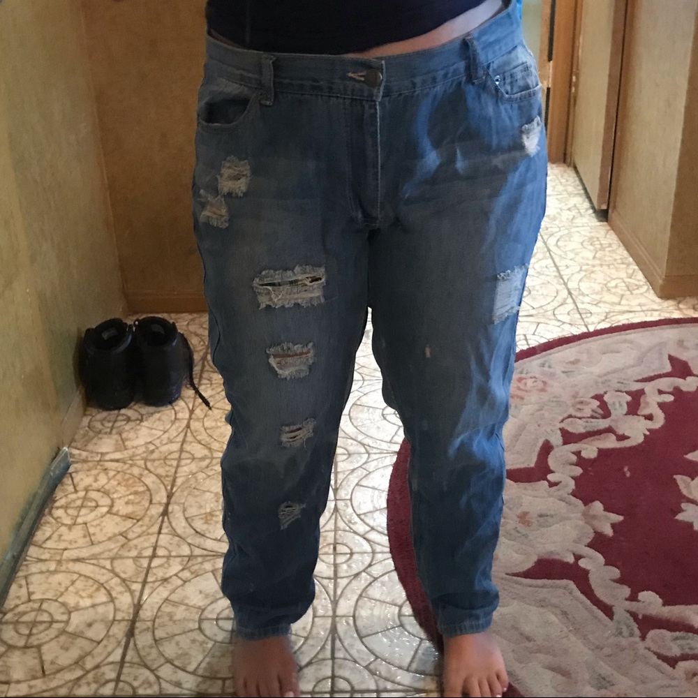 Ripped boyfriend jeans
